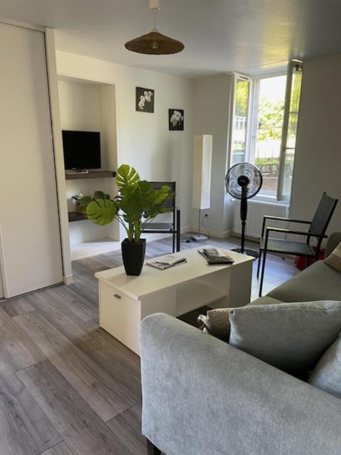 Ferienwohnung Cote Jardin Saint-Jean-en-Royans Exterior foto